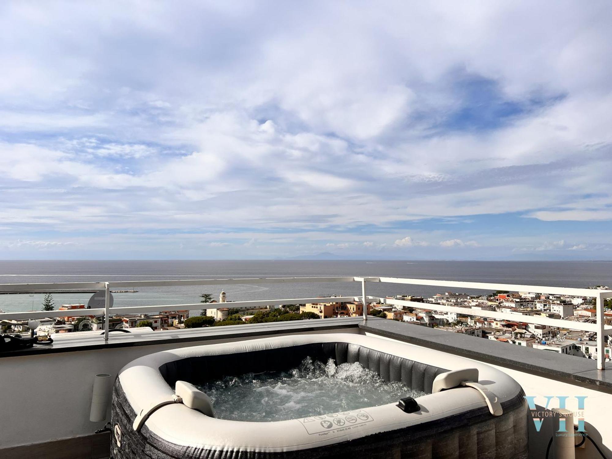 Victory'S Luxury House With Jacuzzi On The Roof Vila Casamicciola Terme Exterior foto
